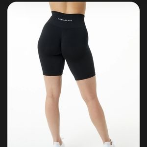 Alphalete amplify shorts